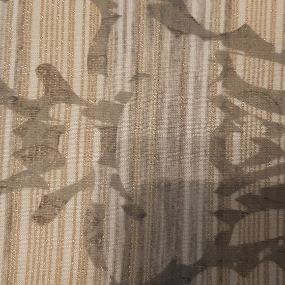 Chicos Zenergy Top - Picture 2 of 6